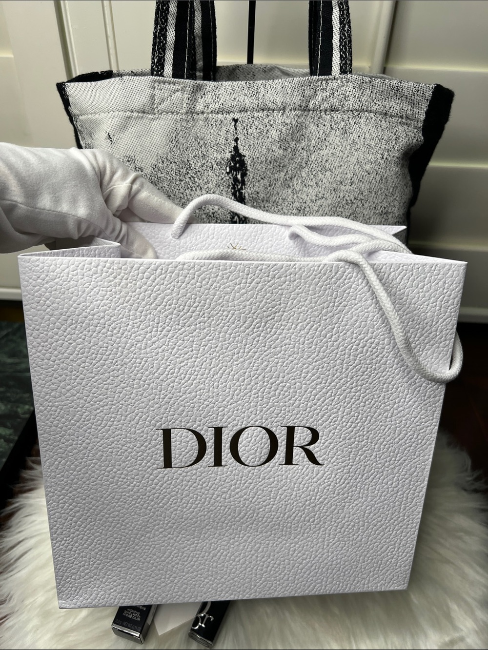 Dior Beauty Black & White Paris Jacquard Tote Bag With Lipstick, Shopping Bag NW - Picture 13 of 16